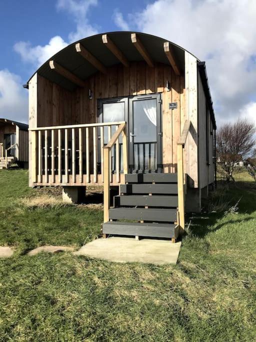 Отель The Beach Hut Orbost Экстерьер фото