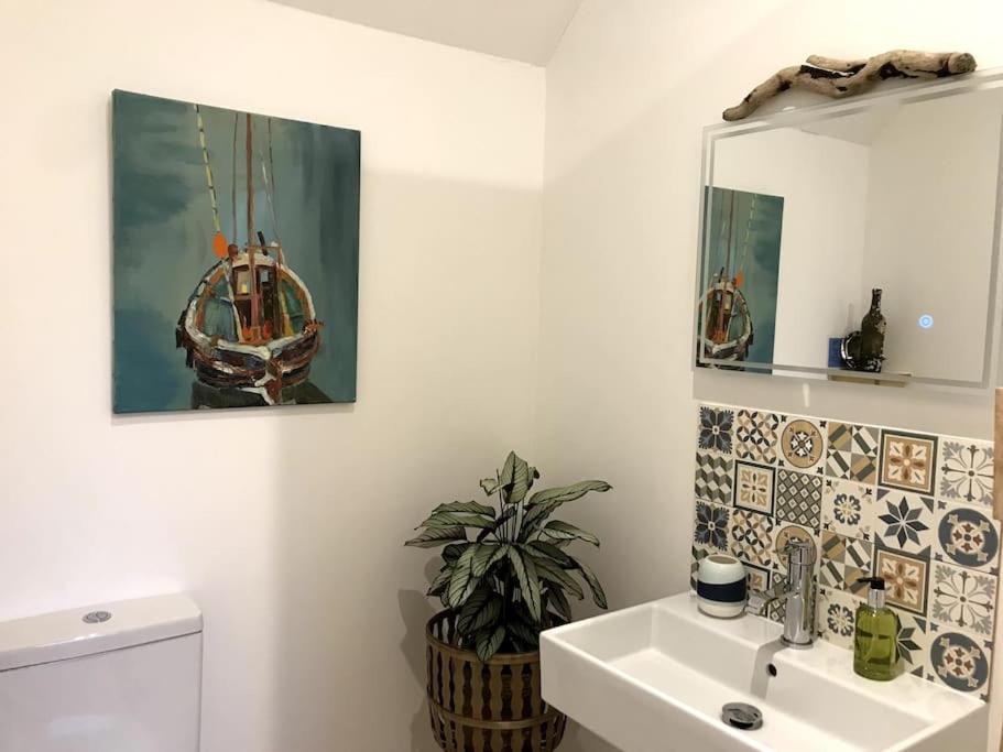 Отель The Beach Hut Orbost Экстерьер фото