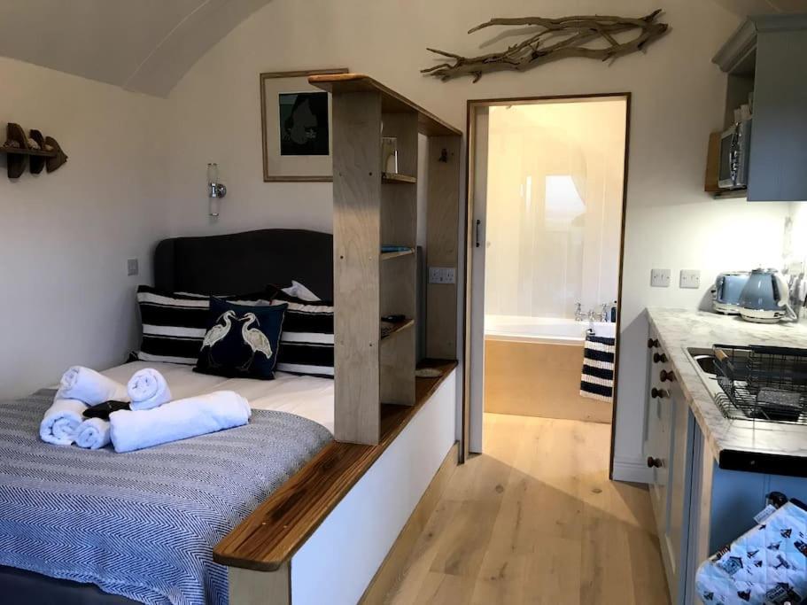 Отель The Beach Hut Orbost Экстерьер фото