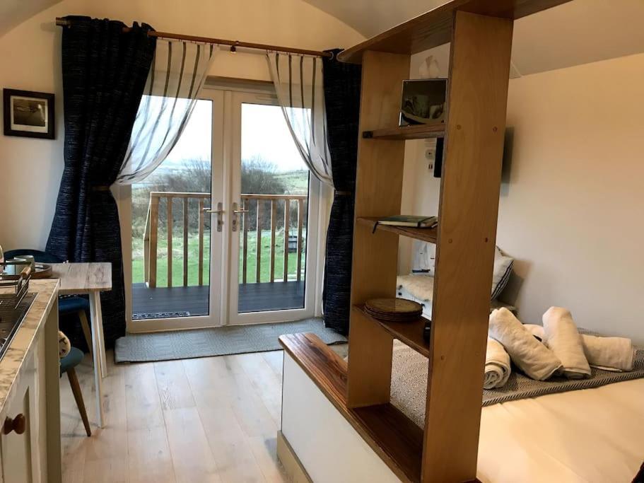 Отель The Beach Hut Orbost Экстерьер фото