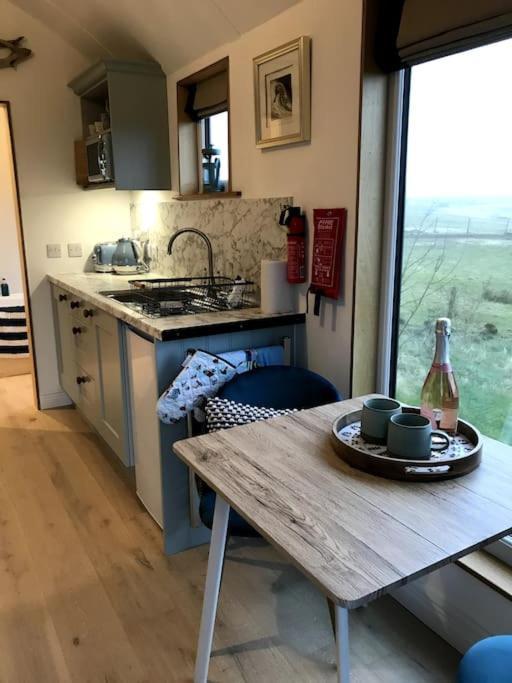 Отель The Beach Hut Orbost Экстерьер фото
