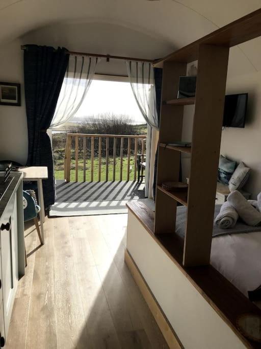 Отель The Beach Hut Orbost Экстерьер фото